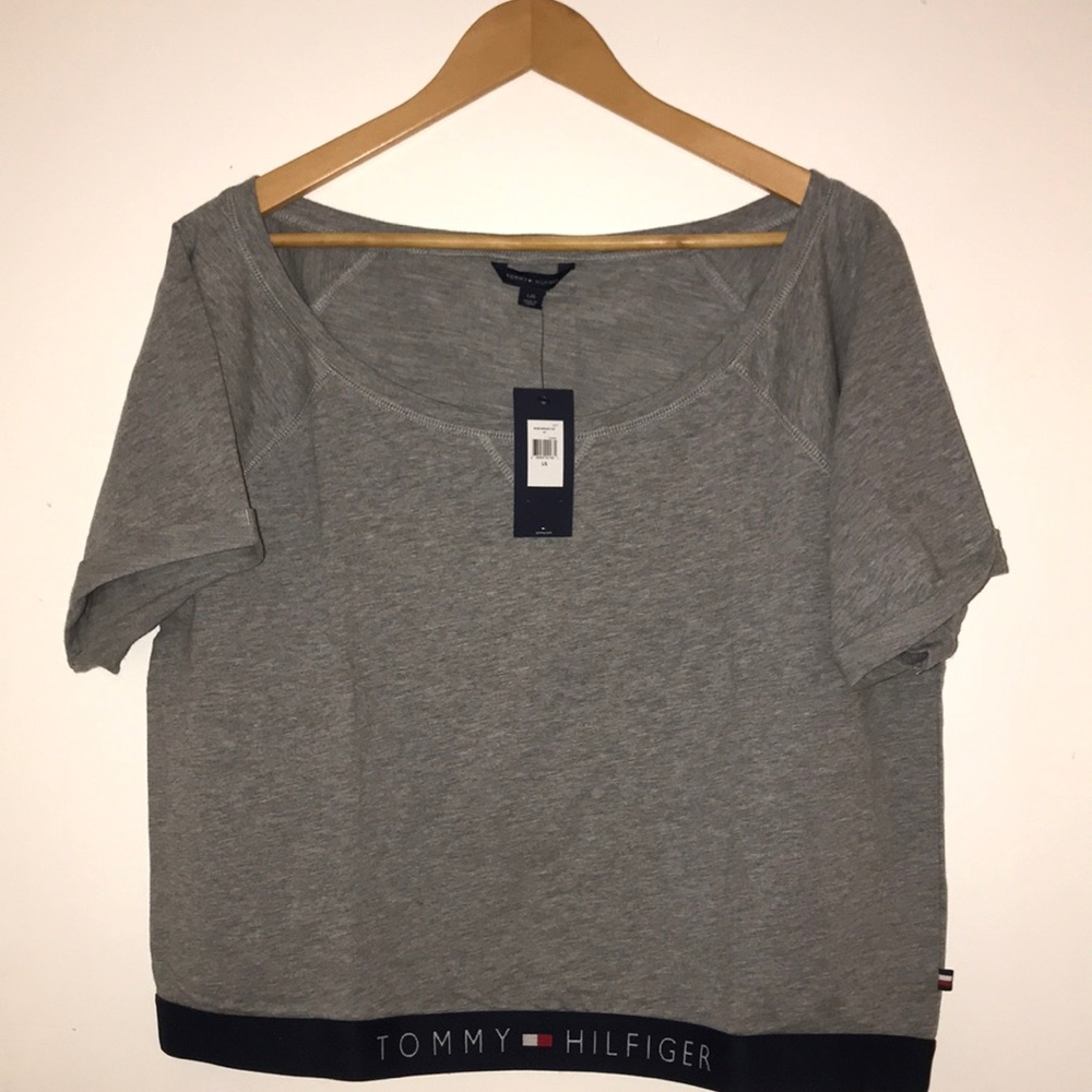 New - Tommy Hilfiger crop top short sleeves New L